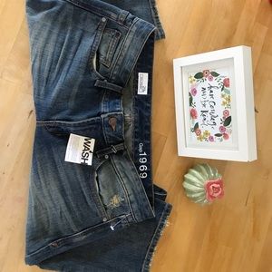 ♥️Gap distressed jean ♥️